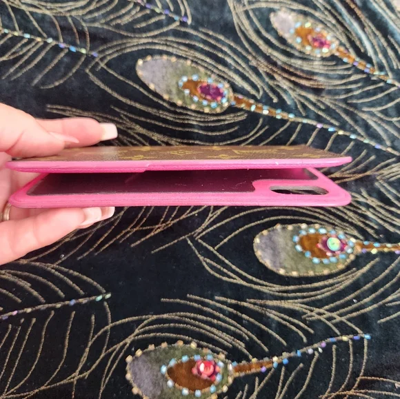 Loius Vuitton Phone Case - Picture 3 of 9